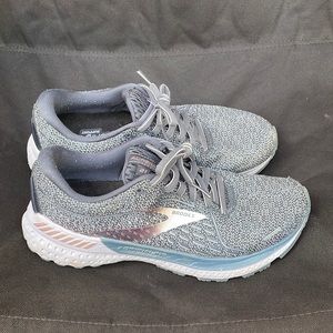 Brooks adrenaline size 7.5